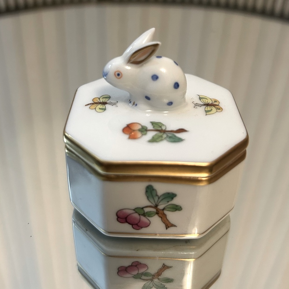 Antique Herend Octagonal Porcelain Trinket Box.
